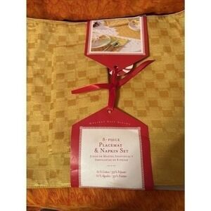 New  8 pc Cotton/Polyester Golden Torch 4 placemats 17"x13" and 4 napkins 17"x17